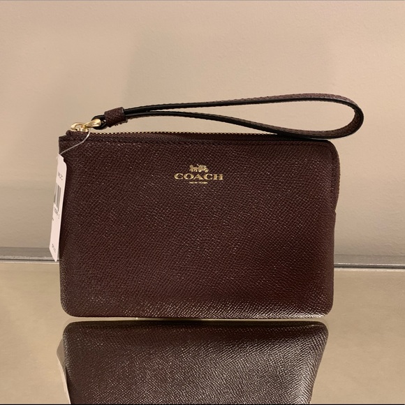 NEW Coach Oxblood Leather Wristlet - Picture 2 of 7